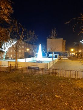 Una pista de hielo sintético para alegrar la navidad en Andorra