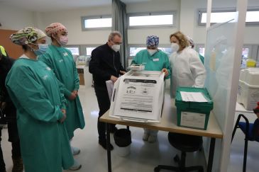 Llegan al centro de salud Teruel Ensanche las vacunas para iniciar la inmunización contra la Covid-19 en Teruel