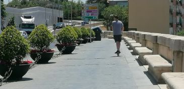 Los patinetes eléctricos no pueden ya circular por aceras de la capital