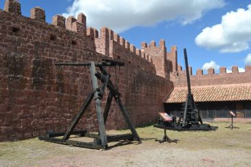 La empresa Máquinas de Asedio distribuye réplicas y maquetas por todo el territorio nacional