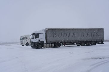 Embolsados 400 camiones en cuatro puntos de la A-23 por la nieve