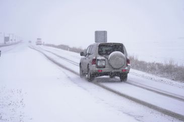 La UME inicia su despliegue en Castellote para ayudar en la limpieza de la nieve