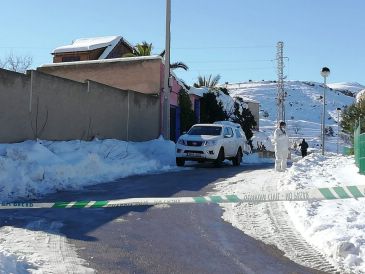 La Policía Judicial inspecciona durante cuatro horas la casa de Andorra donde un Guardia Civil mató a un joven que le atacó