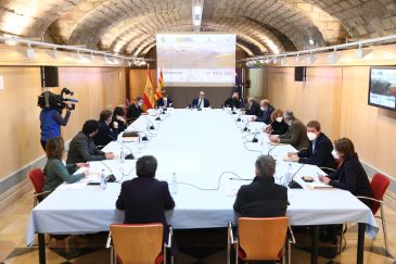 Aragón anuncia para el sector de la nieve un plan de empleo, bonificaciones por pernoctaciones y la semana blanca