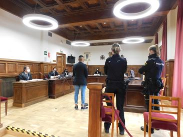 Condenado a cuatro años de prisión por abusos sexuales el hermanastro de la menor que se suicidó en Teruel