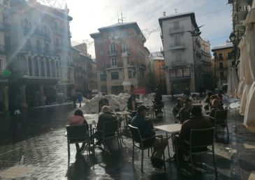 El Colegio de Médicos de Teruel recomienda autoconfinarse en casa para intentar frenar la curva de contagios