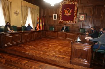 El Ayuntamiento de Teruel y los agentes sociales crearán un plan conjunto para atraer empresas a la ciudad