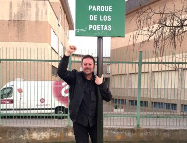 Ángel Petisme, músico y poeta: “La alegría es una forma de resistencia contra todo lo que te hace daño”
