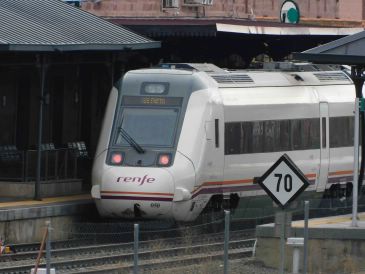 Diecinueve empresas optan al estudio del corredor ferroviario a Sagunto