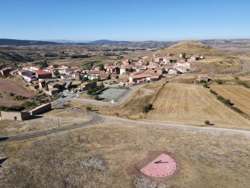 La loma de Santa Ana, el lugar más puntual de Monteagudo: la Asociación Amigos del Pairón instala un reloj solar horizontal