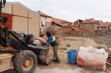 Corbatón carece de cobertura de móvil, bar, fiestas, asociación y hasta de iglesia