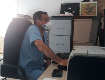 Montón, responsable de la UCI del Polanco: “Uno nunca se acostumbra a ver morir a pacientes con apenas 50 años”