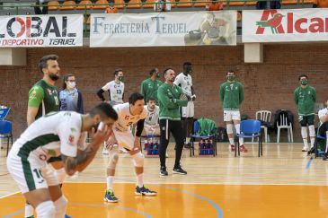 La detección de un positivo de covid en Unicaja Almería le podría dar la victoria al CV Teruel en el primer partido de semifinales del playoff