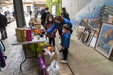 El mercado de San Julián, más solidario que nunca, continúa este domingo