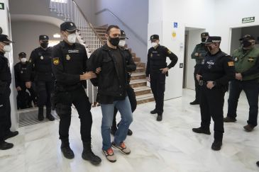 Las acusaciones y la defensa explican al jurado su posición sobre los crímenes por los que se juzga a Feher