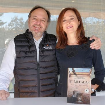 Ángela Puntes y José Ignacio Villacampa, autores de la novela El muladar: “Proponer hoy en día una novela sobre un lugar tranquilo parece de locos... pero funciona”