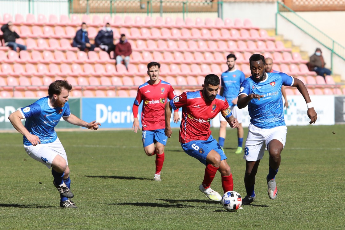 Borja Romero aportará energía al centro del campo del CD Teruel