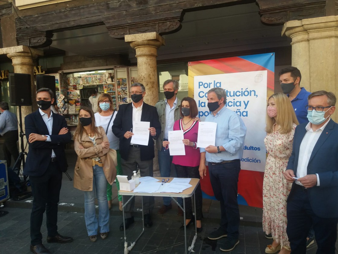 El PP de Teruel recoge firmas contra los posibles indultos a los independentistas catalanes condenados