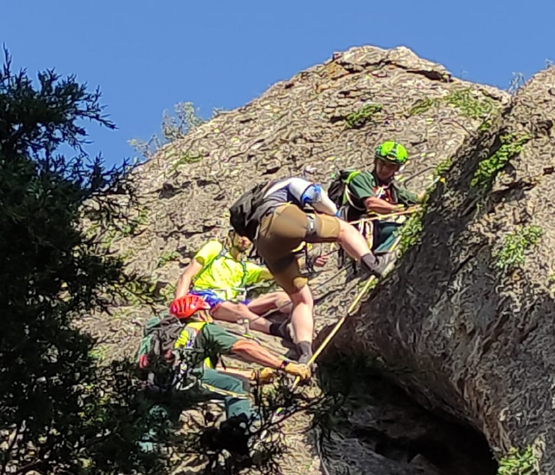 La Guardia Civil rescata a un montañero herido en Manzanera