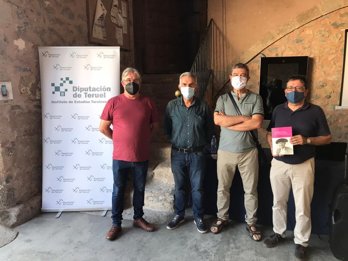 El Instituto de Estudios Turolenses presenta en El Castellar el libro 'La brigada de Litri en el frente de Teruel'