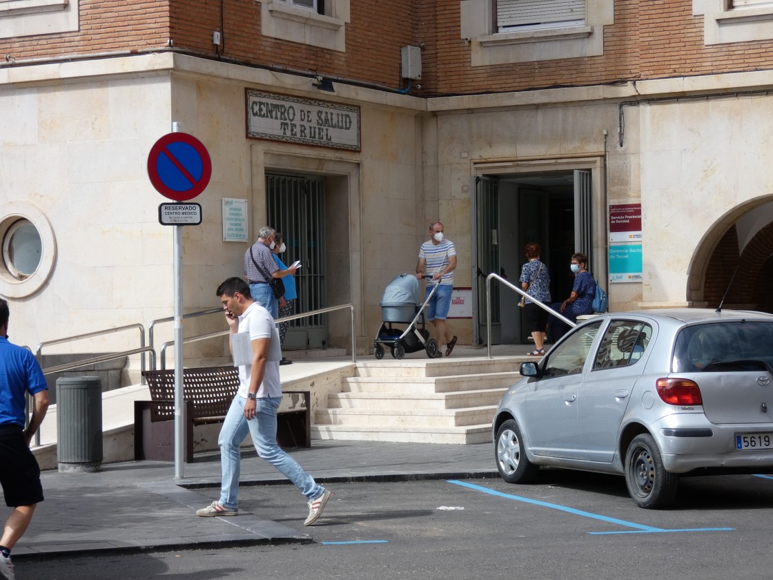 Clara mejoría de la situación covid en Teruel: descenso de un 32% en las hospitalizaciones y 29 nuevos casos, 19 menos que hace una semana