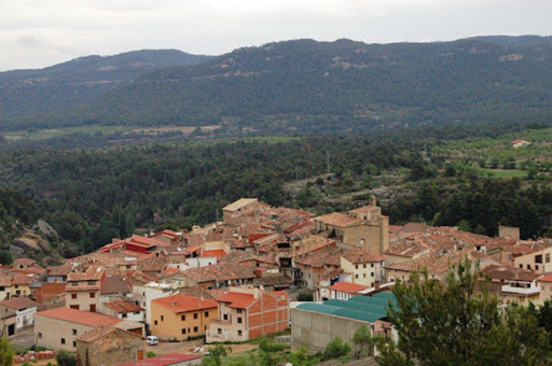 Más de cien personas confinadas en el pueblo de Ráfales por un brote de covid