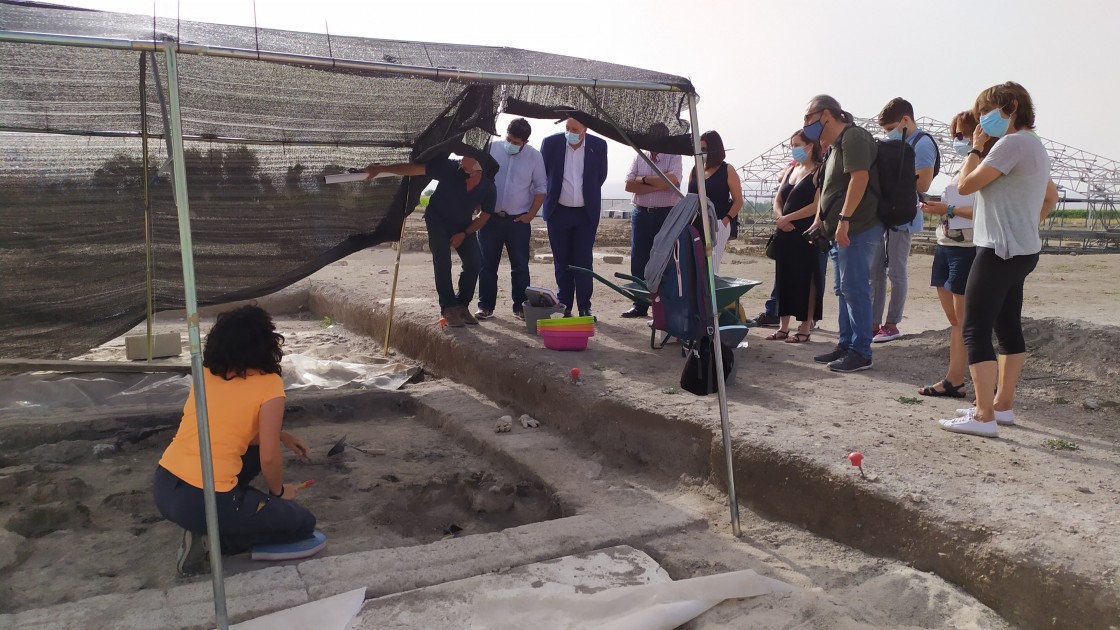 Comienzan las visitas guiadas para ver los mosaicos romanos del yacimiento de La Caridad de Caminreal