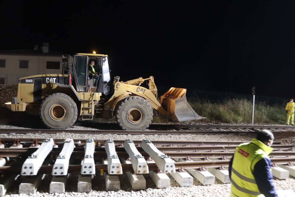 Adif adjudica otro contrato para que puedan circular trenes de 750 metros de largo