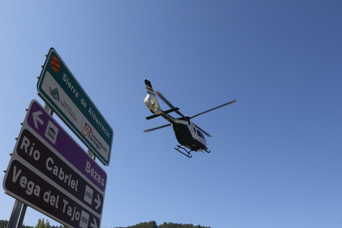 Más de 40 efectivos y un helicóptero buscaron en la Sierra de Albarracín a una mujer  y sus dos hijos que resultó que estaban sin cobertura en un pueblo de Guadalajara