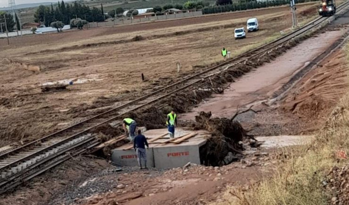 Restablecido el servicio de tren entre Teruel y Zaragoza, que tuvo que ser cortado en Cariñena por los daños que causaron las tormentas