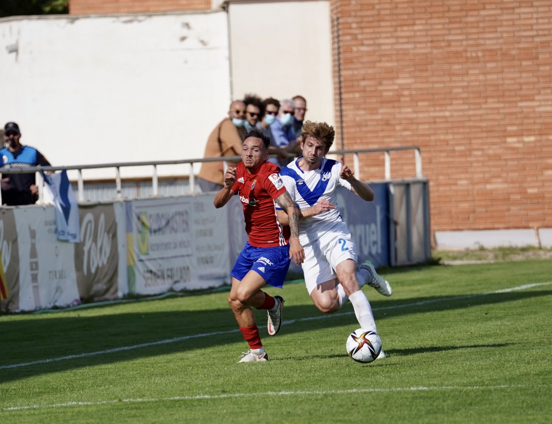 El CD Teruel debuta en la Segunda RFEF empatando en casa tras sobreponerse a un 0-2