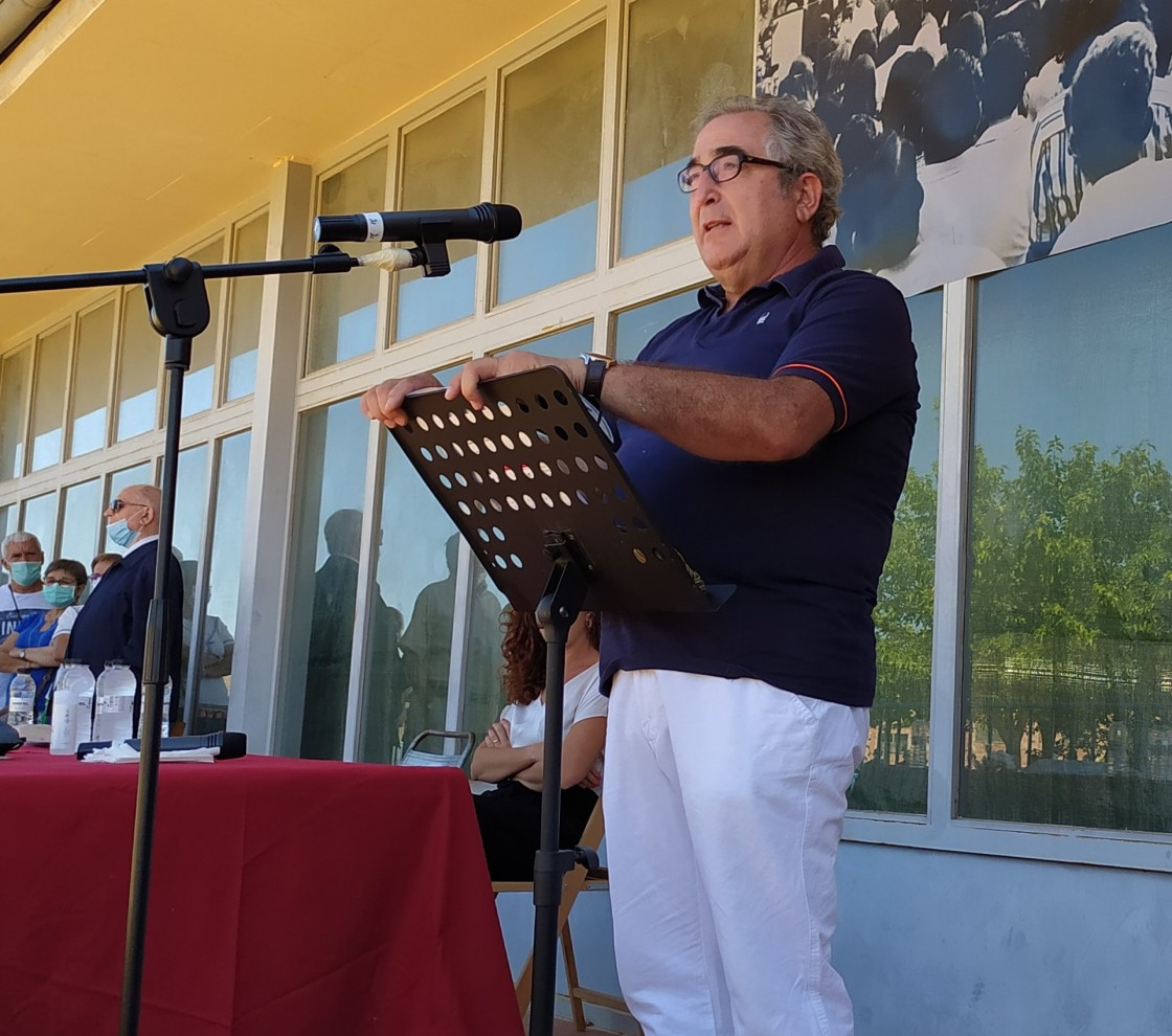 José Loscos, presidente de la Asociación Cultural Joaquín Carbonell de Alloza: