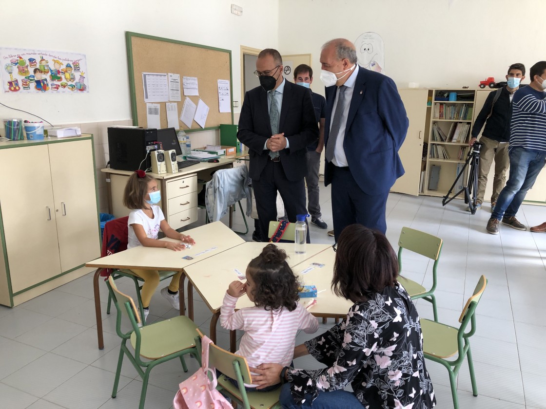 El colegio de Argente ha abierto una nueva aula con 12 alumnos después de diez años con una única clase