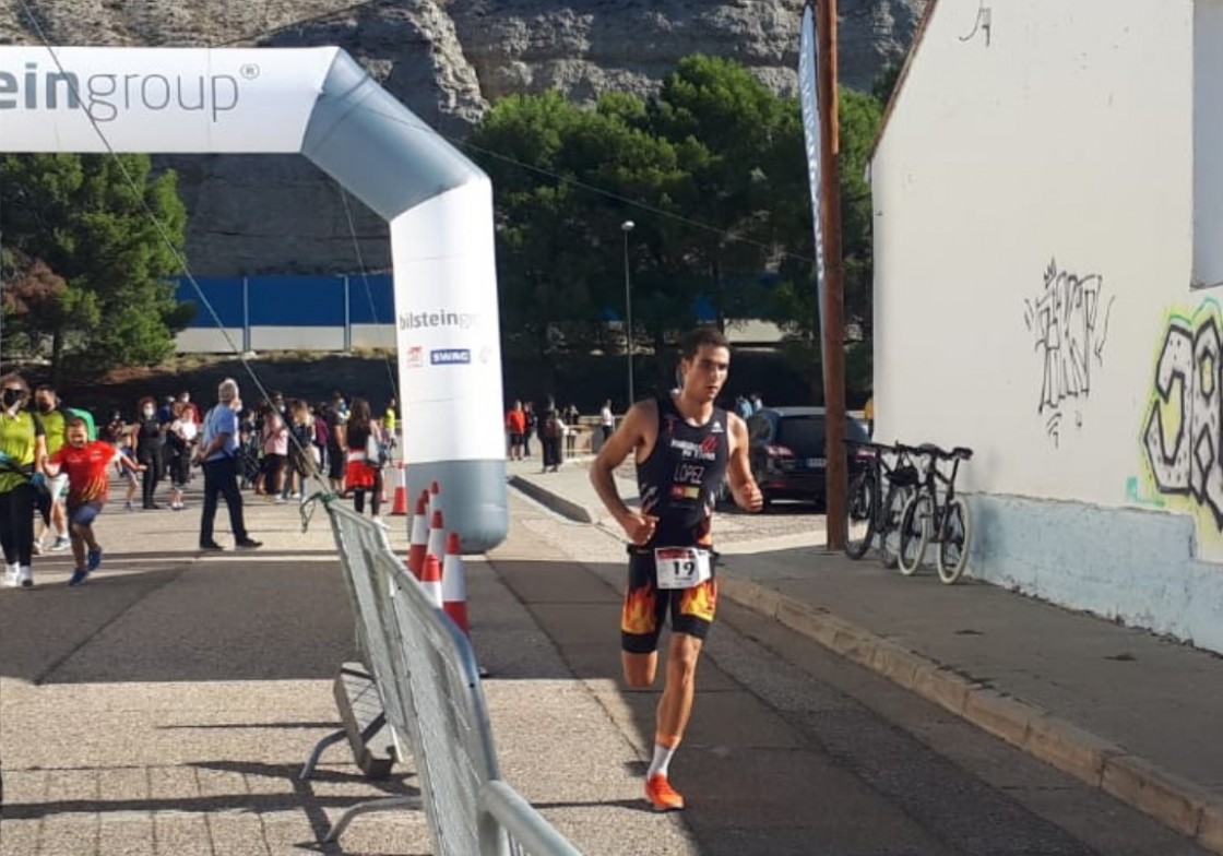 Carlos Jávega e Inés Donoso hacen podio en el Duatlón Villa de Alfajarín de la Copa Aragón