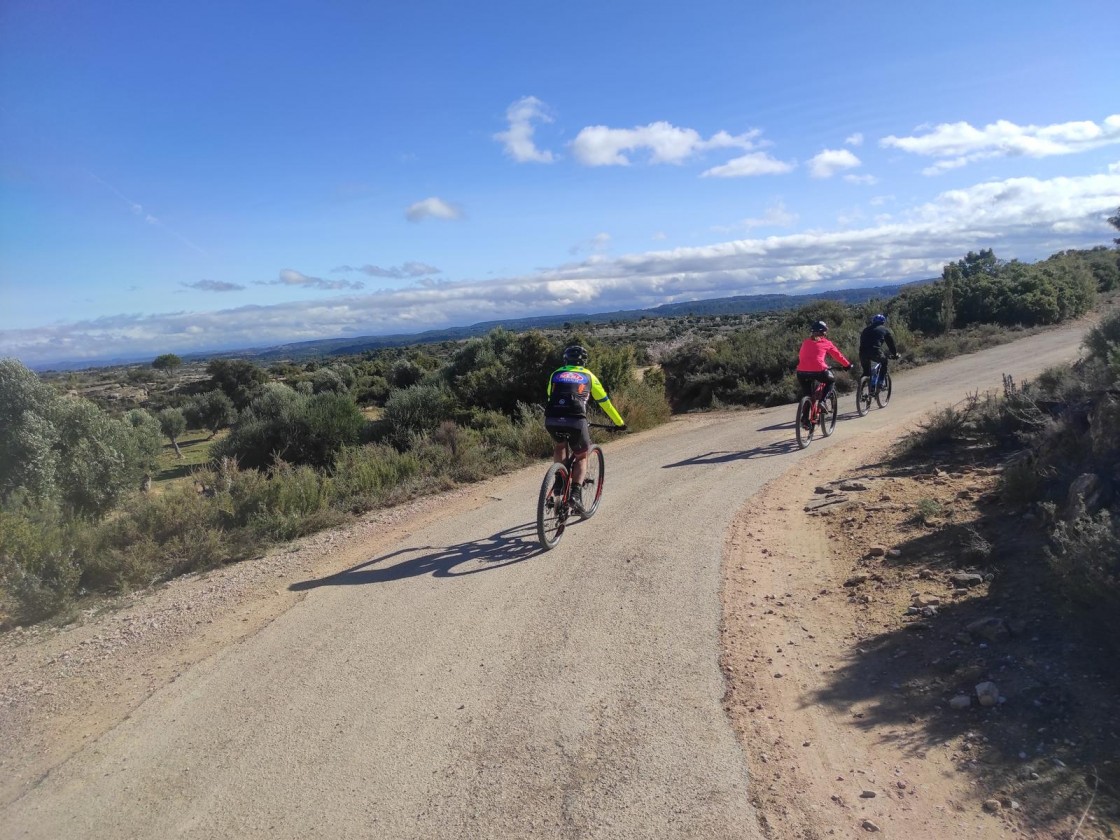 Fórnoles, La Fresneda, La Portellada, Ráfales, Valdeltormo y Valjunquera piden que no se autoricen los proyectos eólicos