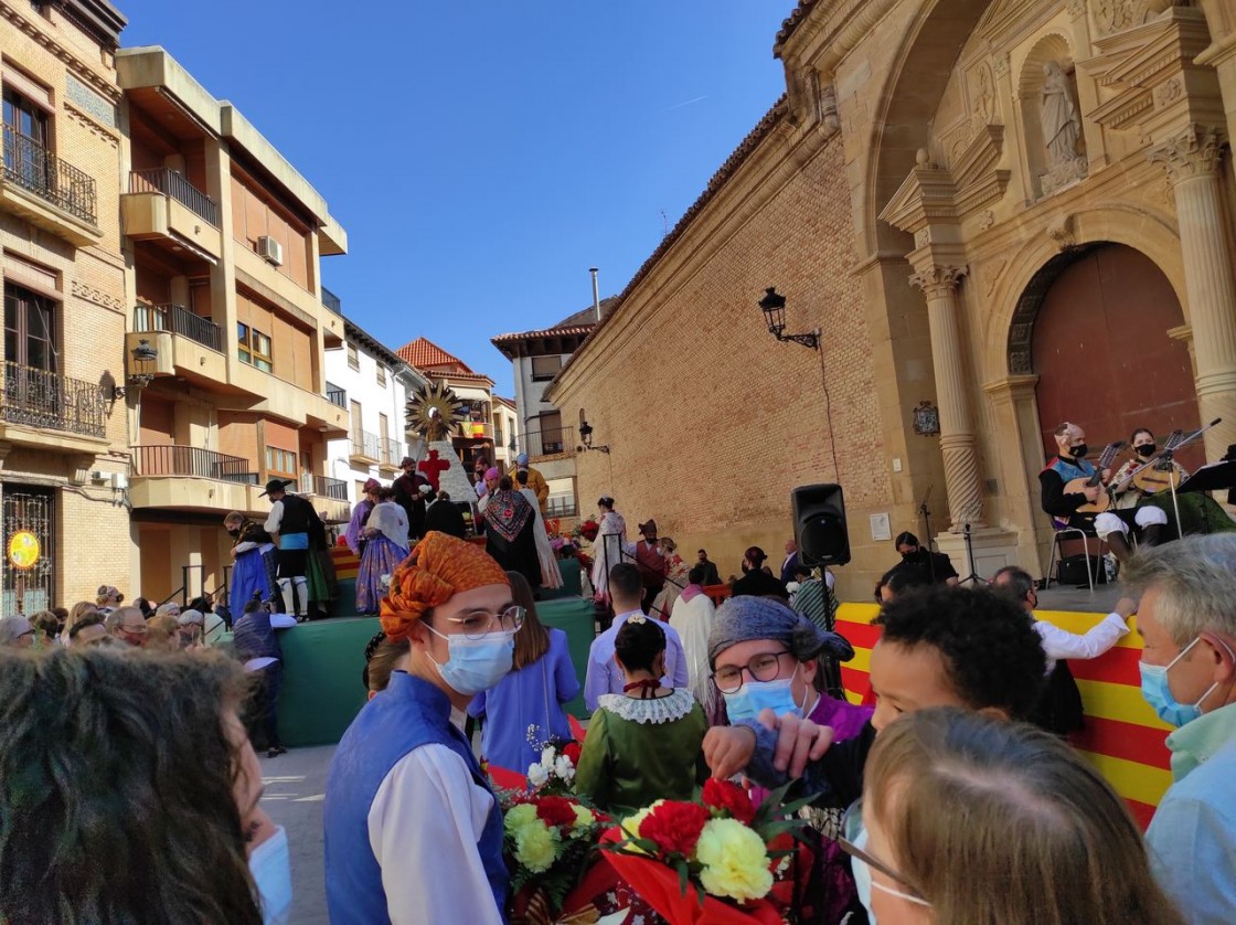 Calanda le agradece con jotas y flores  a la Virgen la vuelta a la normalidad