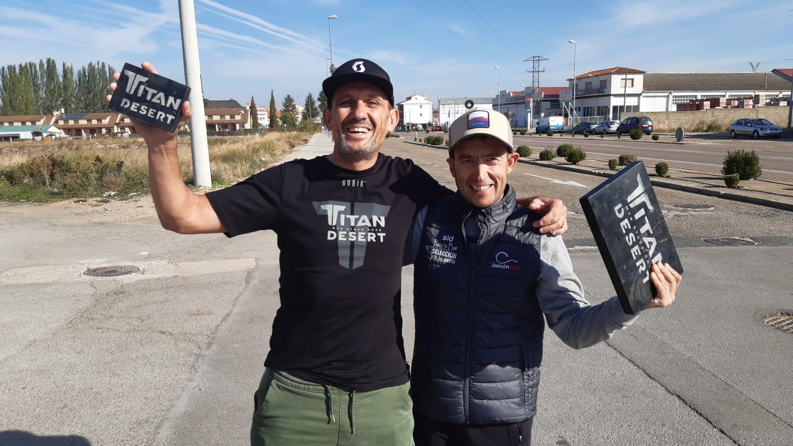 Algás y Láinez tenían “claro” que iban a “ir a saco” en la Titan Desert