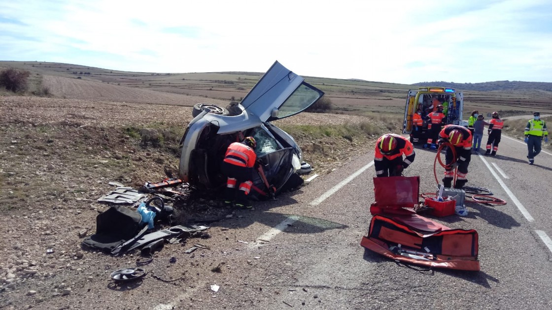 Un herido en accidente de tráfico en la A-1509 cerca de la localidad de Bueña