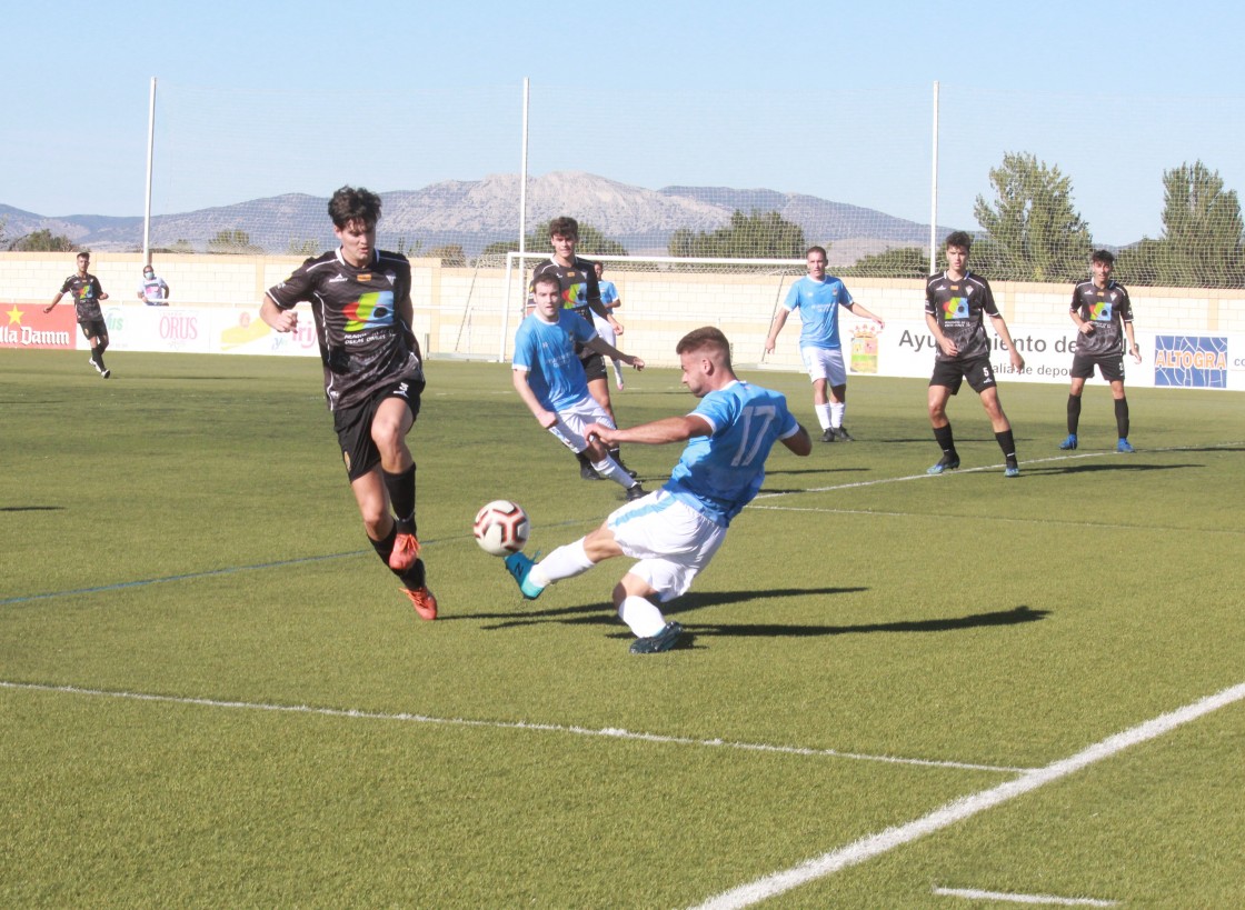 El Utrillas pone en juego su primera posición en Regional Preferente durante la visita al José Roca de Alcorisa