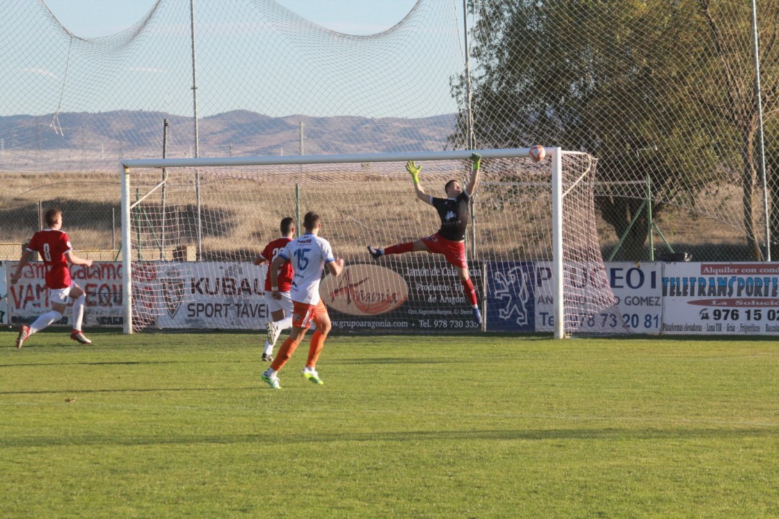 El Calamocha saca su mejor versión para ganar al Borja (2-1)