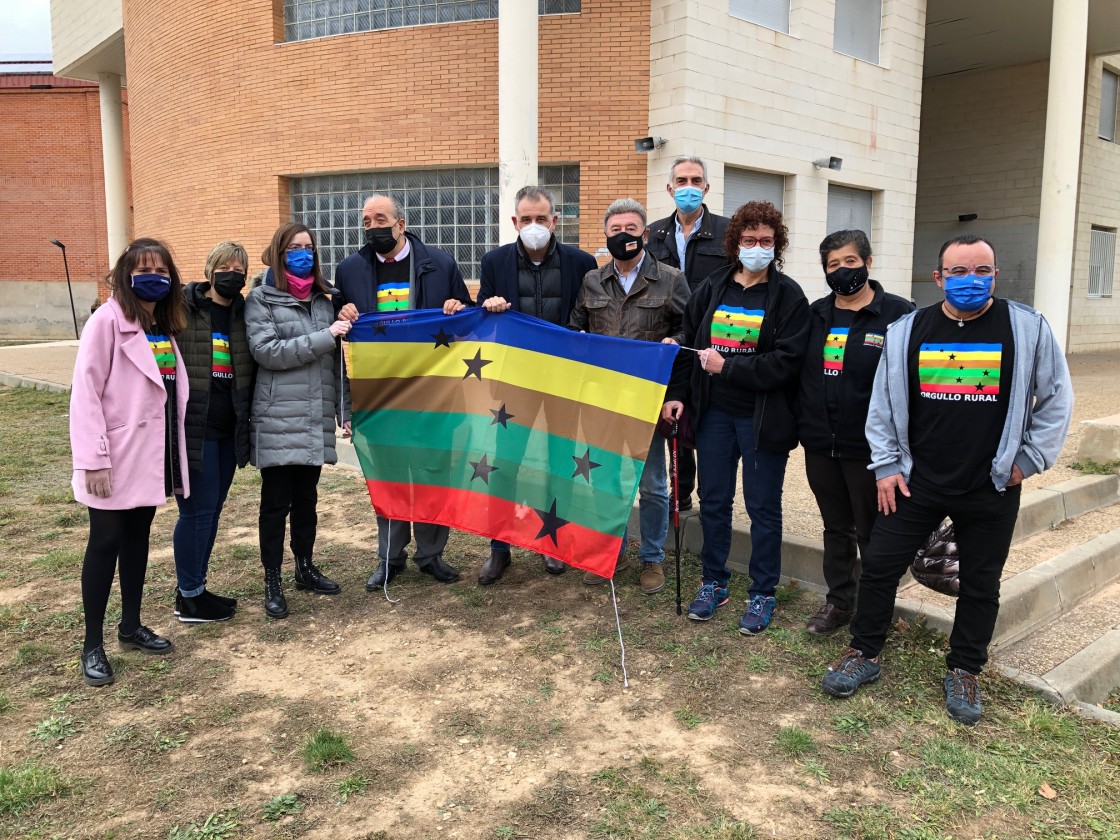 El presidente de la Diputación reivindica el origen turolense del Día Universal del Orgullo Rural y felicita a sus creadores