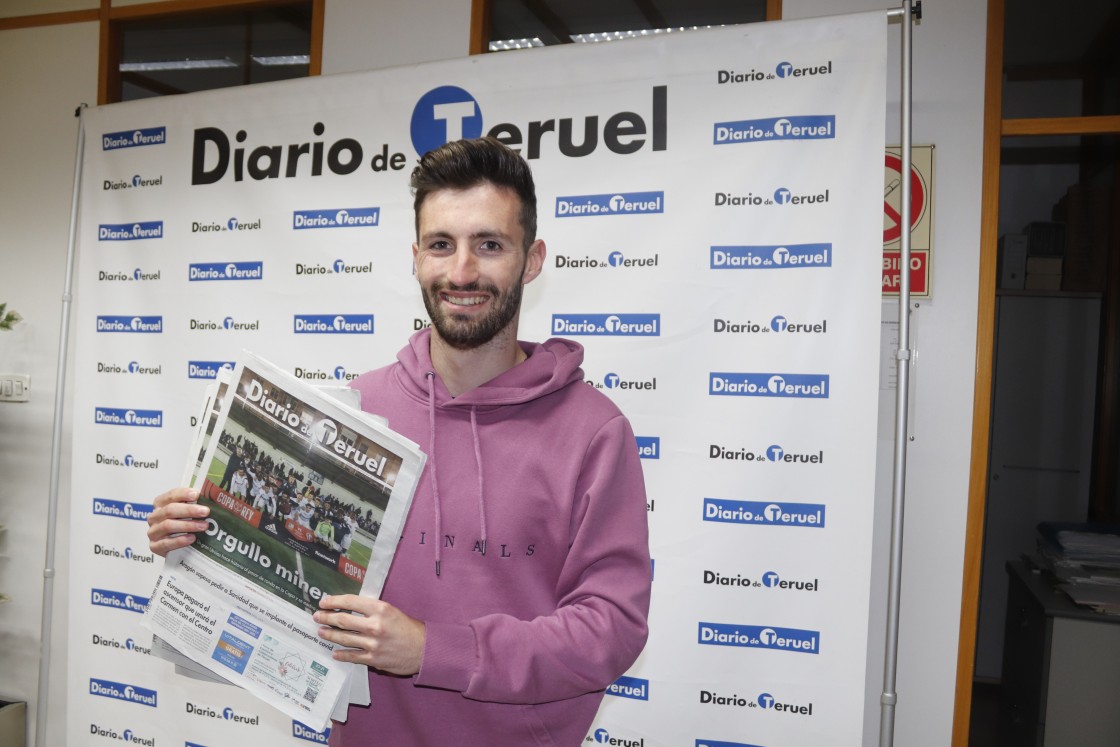 Adrián Hernández, jugador del CD Utrillas: “Estuve tumbado en el suelo del vestuario con las manos en la cabeza quince minutos”