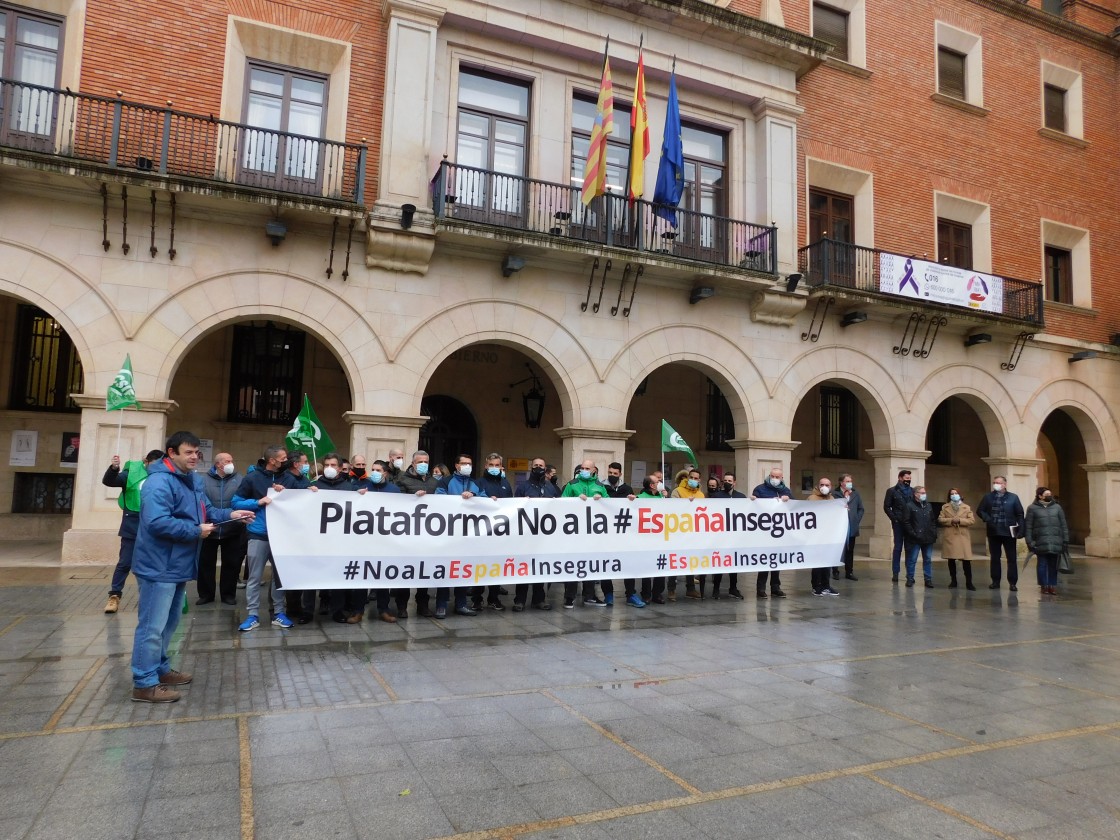 Concentración de rechazo en Teruel a la reforma de la Ley de Seguridad Ciudadana