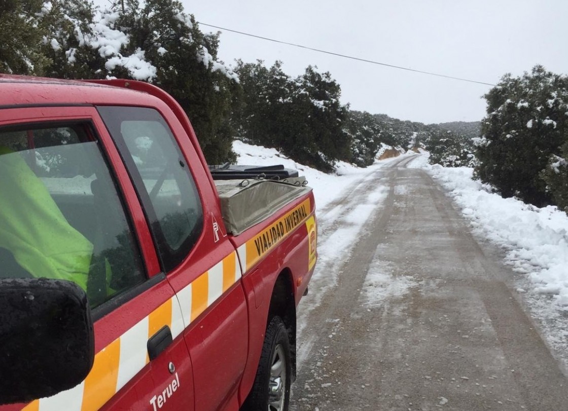 El hielo y el viento pueden complicar la circulación en las carreteras turolenses