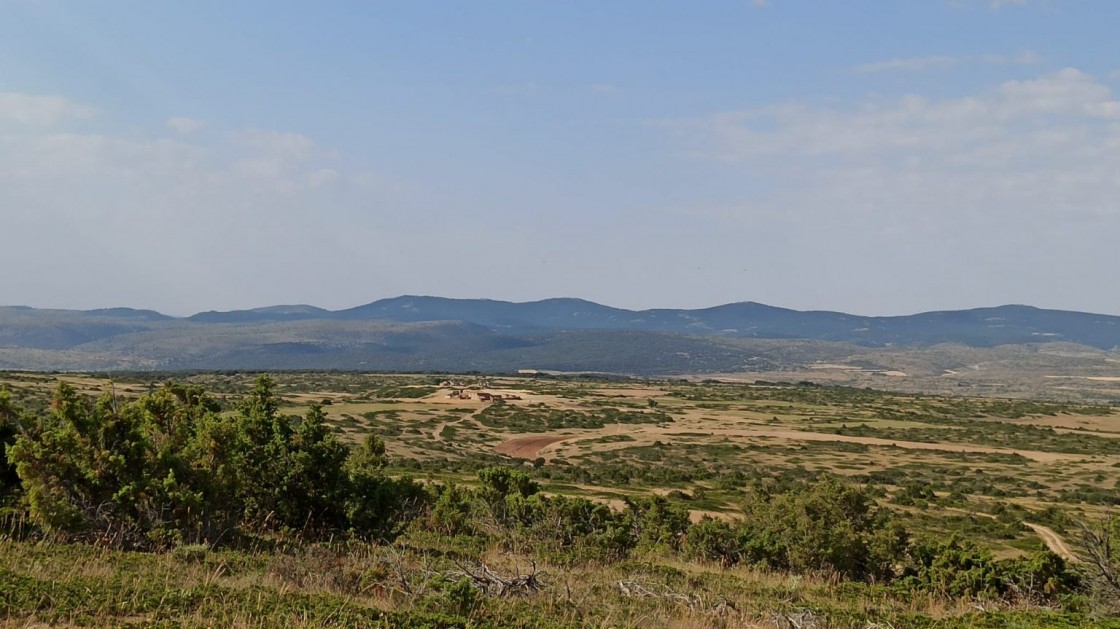 La Asociación de Empresarios Turísticos de la Sierra de Albarracín rechaza los proyectos eólicos 