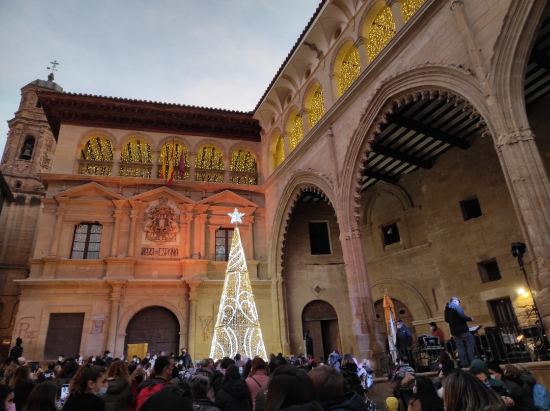 Encendido de luces en Alcañiz para animar las compras de la Navidad