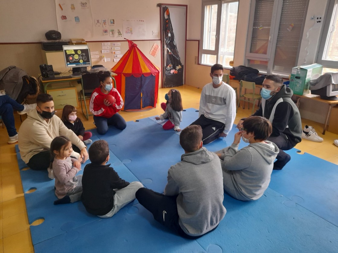 El Campus y el CRA Turia colaboran para el aprendizaje en la escuela rural