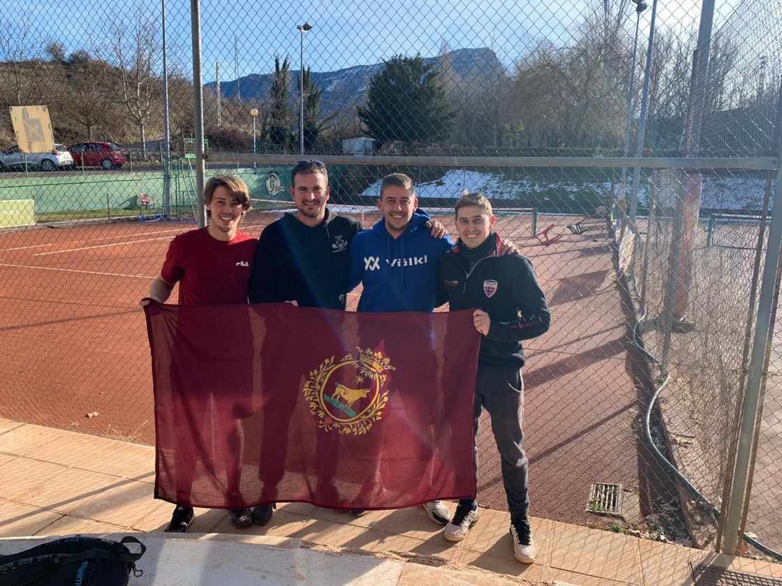 El Club de Tenis cae ante Jaca en la final del autonómico por equipos