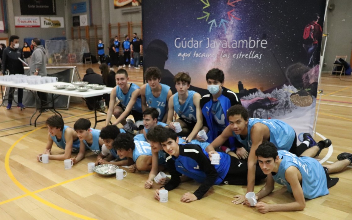 Estudiantes se lleva la final del Torneo de Navidad de Baloncesto de Gúdar-Javalambre ante Valencia Basket