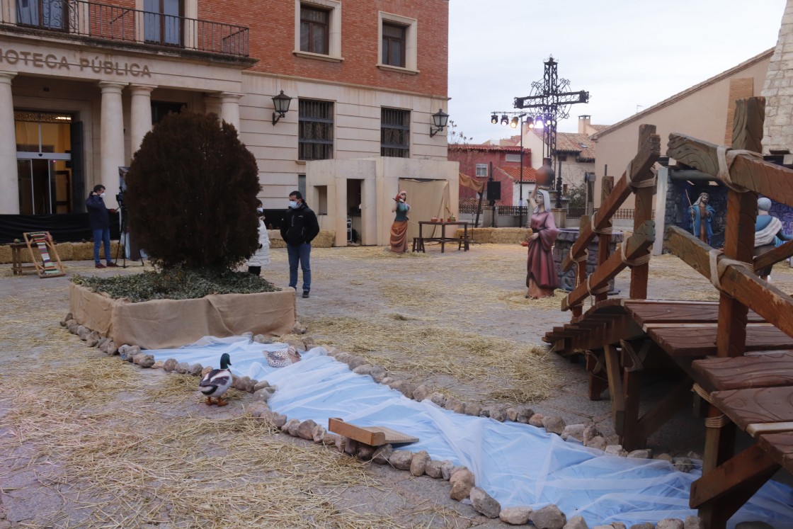 El belén gigante abre al público para mantener vivo el espíritu de la Navidad en Teruel